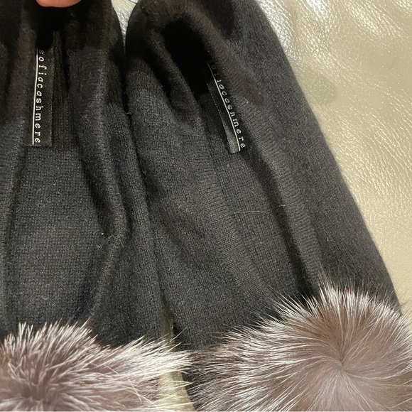 Sofia Cashmere Slipper Socks with Fur Ball Black - Picture 3 of 7
